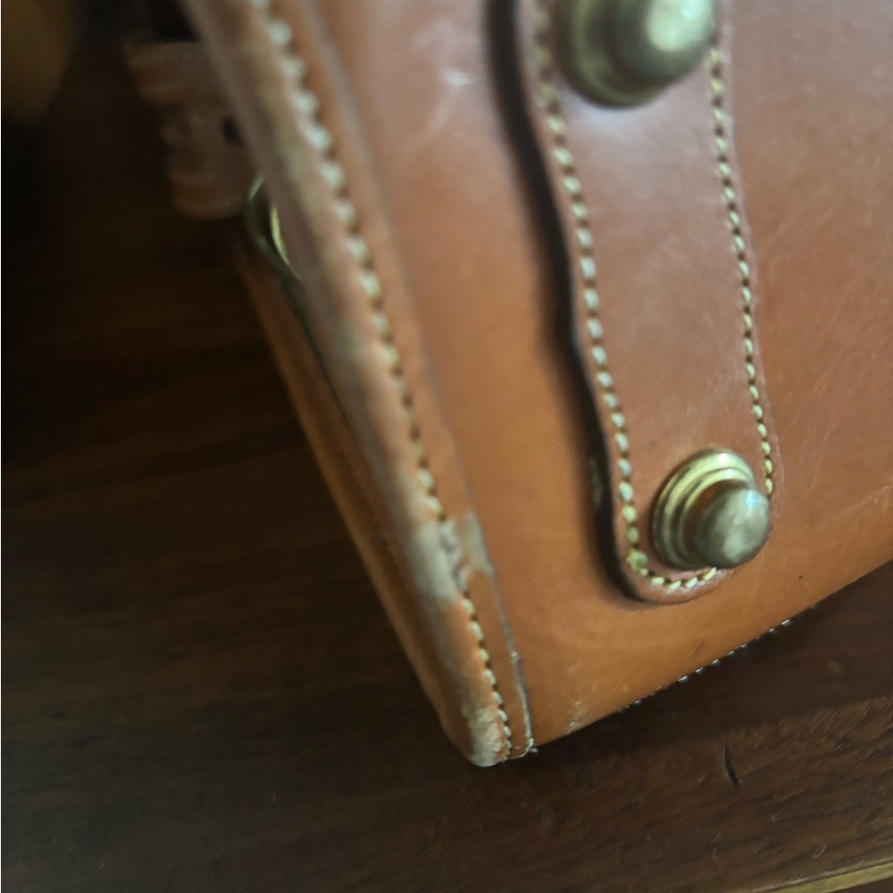 Vintage Dooney & Bourke Green and Tan Handbag - Picture 5 of 7
